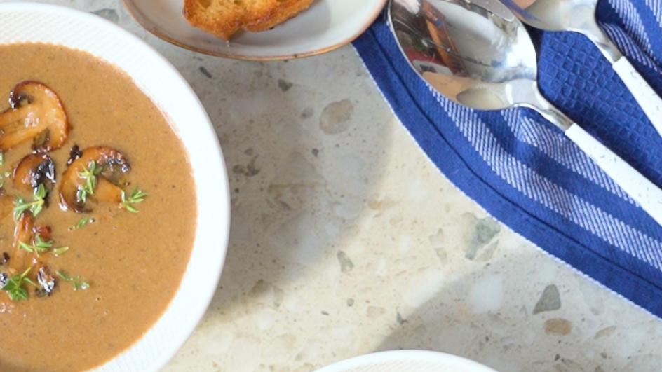 CREAMY CREMORA MUSHROOM SOUP